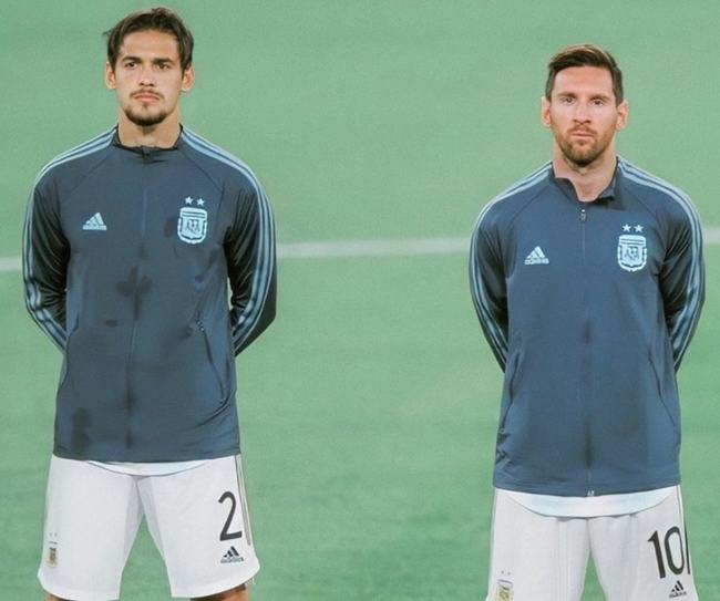 球迷在青年欧冠里对切尔西球员进行种族歧视，卡拉巴赫被罚款（因球迷在青年欧冠对切尔西球员实施种族歧视，卡拉巴赫遭罚款）