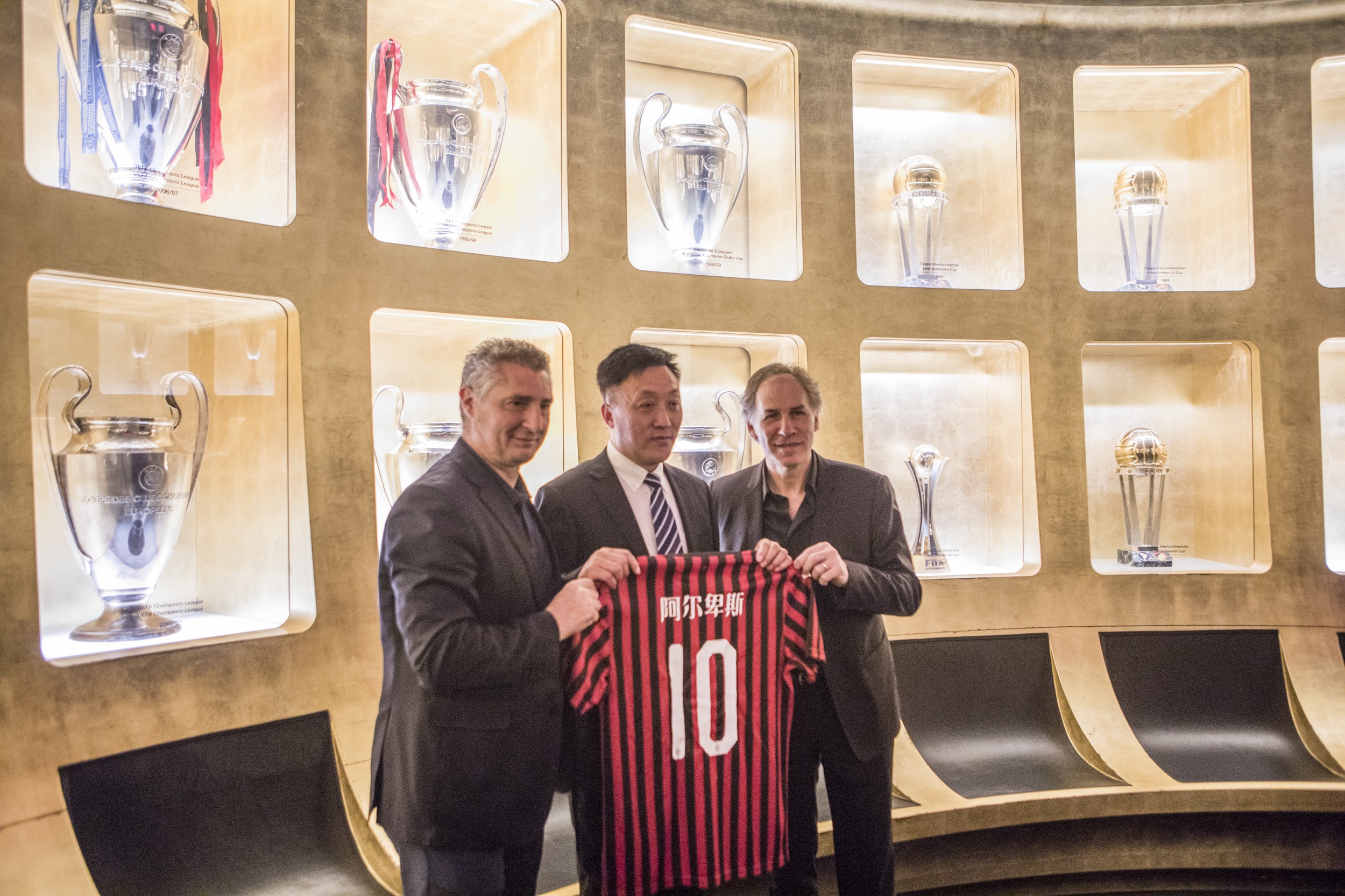 豪门悲喜夜：皇马爆大冷门0-2，尤文图斯1-2，多特蒙德2-0