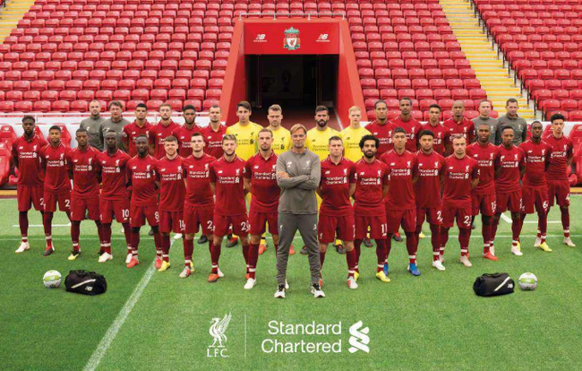 祝福，成都蓉城后卫韩鹏飞在圣诞节当天与女友领取结婚证（圣诞喜讯：成都蓉城后卫韩鹏飞与女友领证结婚）