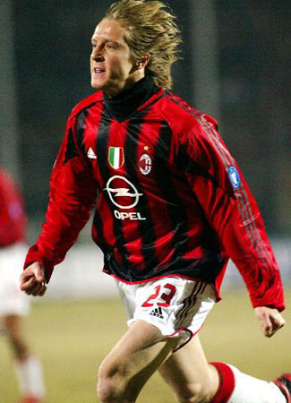 日职乙战报：土居圣真、寺山翼破门，山形山神2-1战胜藤枝MYFC