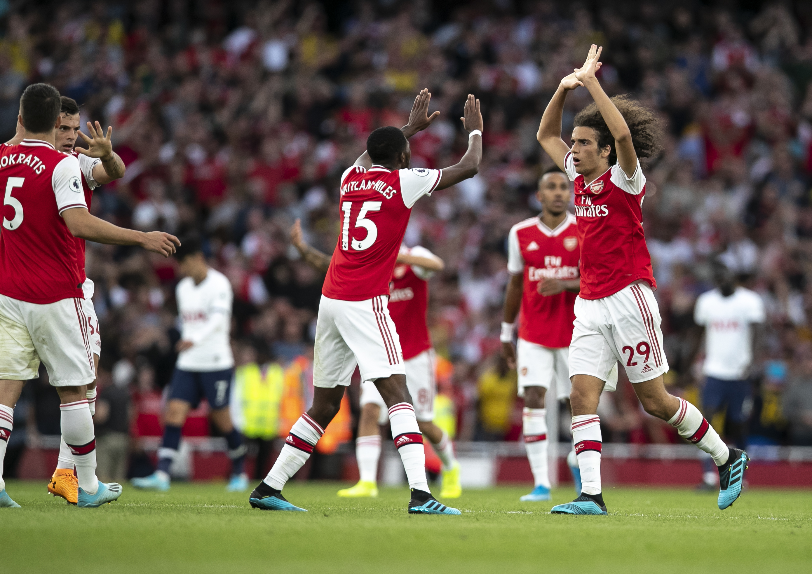 姆巴佩2025年已为皇马打进56球，仅差3球追平C罗纪录（姆巴佩2025年为皇马已进56球 追平C罗仅差3球）