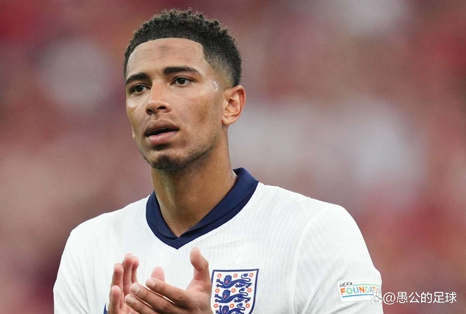 萨拉赫骂街利物浦，曼联传奇鲁尼表示，他和穆帅的处理方式更好