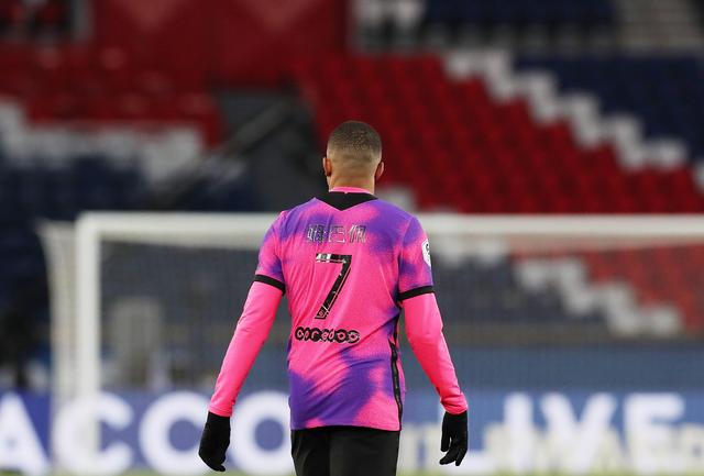 西媒：德拉富恩特将在欧美杯前确定世界杯阵容，用阿根廷当试金石（西媒称德拉富恩特将于欧美杯前敲定世界杯名单，阿根廷成检验阵容的试金石）