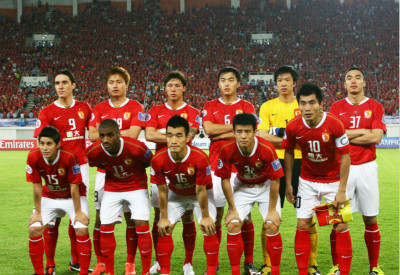 斯帕莱蒂：当后卫不是就为了断对手的球，拿球时要享受比赛（斯帕莱蒂：后卫职责不止断球，持球要享受比赛）