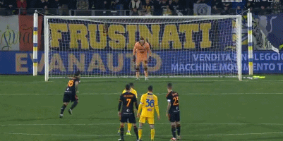 约克：理解有球迷对曼联建新球场不满，但现实是时代会变化