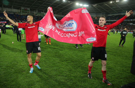 FC东京推出与韩国知名女团BLACKPINK联名产品（FC东京携手韩国人气女团BLACKPINK发布联名系列）