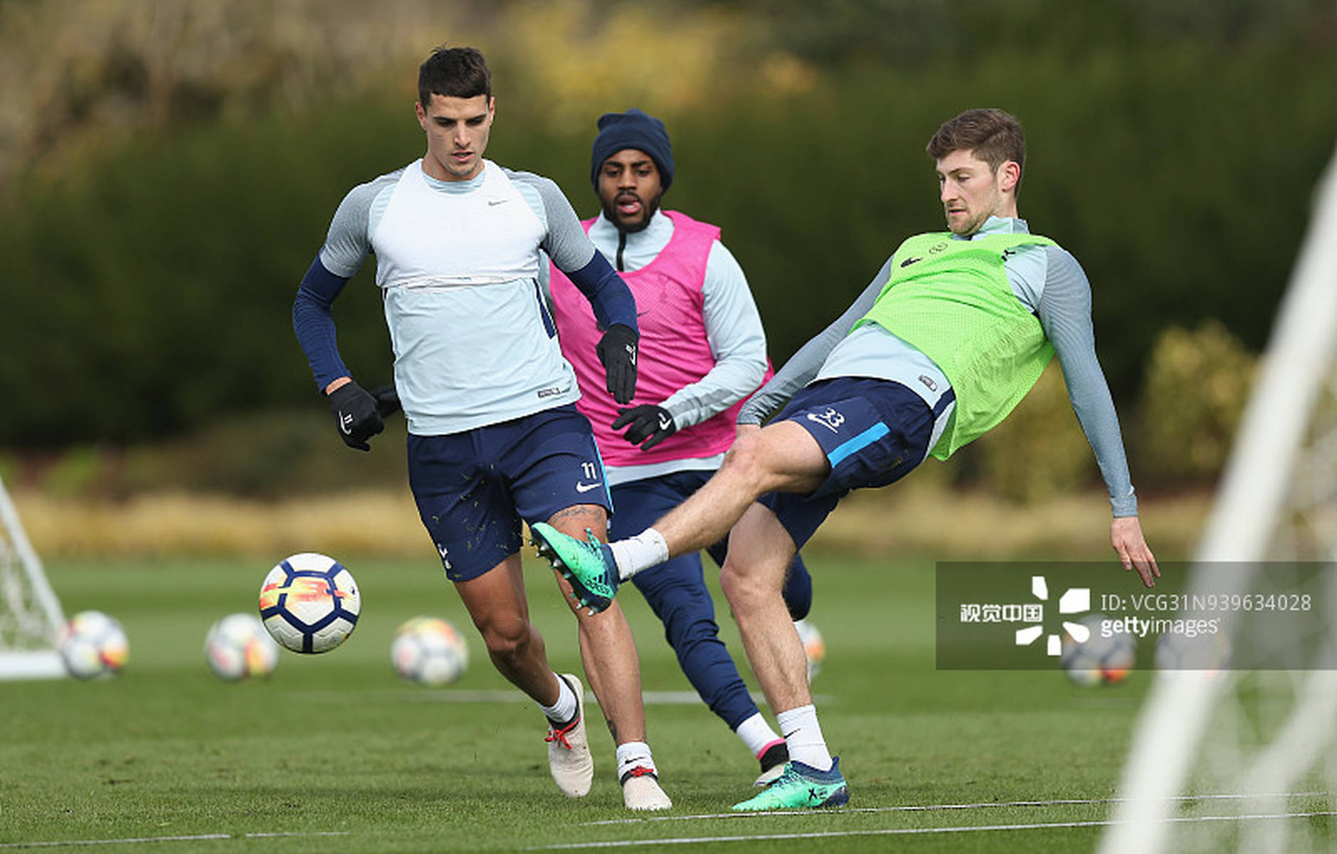 埃基蒂克成为西塞后首位为利物浦单场联赛打入2球的法国球员