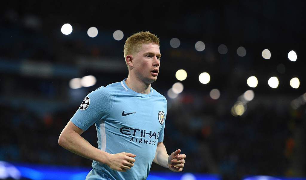 记者：申花将给球员放短假，12月2日重新集中备战广岛三箭（申花为球员安排短假，球队将于12月2日再度集结备战广岛三箭）