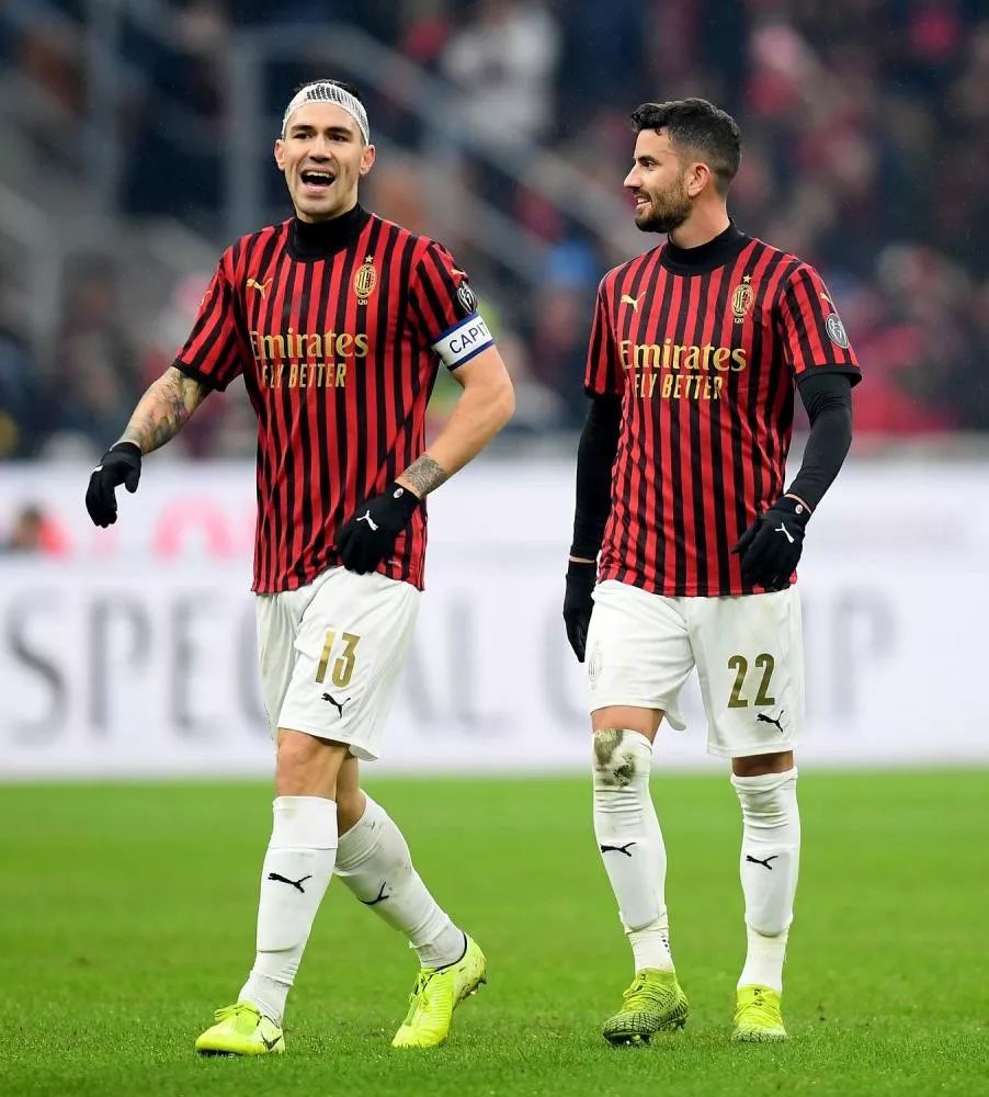 孔蒂：人们总说霍伊伦和小麦在曼联踢不上球，这肯定有原因（孔蒂谈曼联：霍伊伦与麦克托米奈难获出场并非无因）